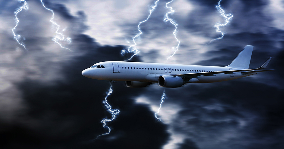 2 - آیا هواپیماها می‌توانند در باران یا دیگر آب و هوای سخت پرواز کنند؟
