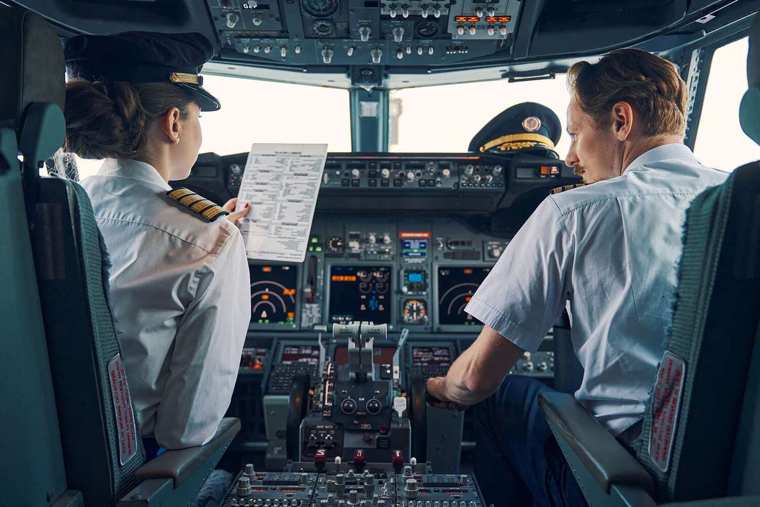 12 facts about pilot training 1717149187 - پرسش و پاسخ هایی پیرامون خلبانی در آلمان